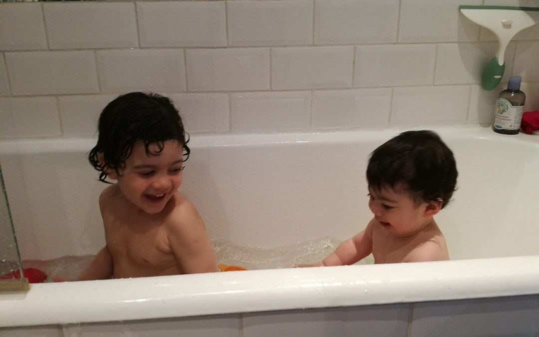 Bath time cherubs