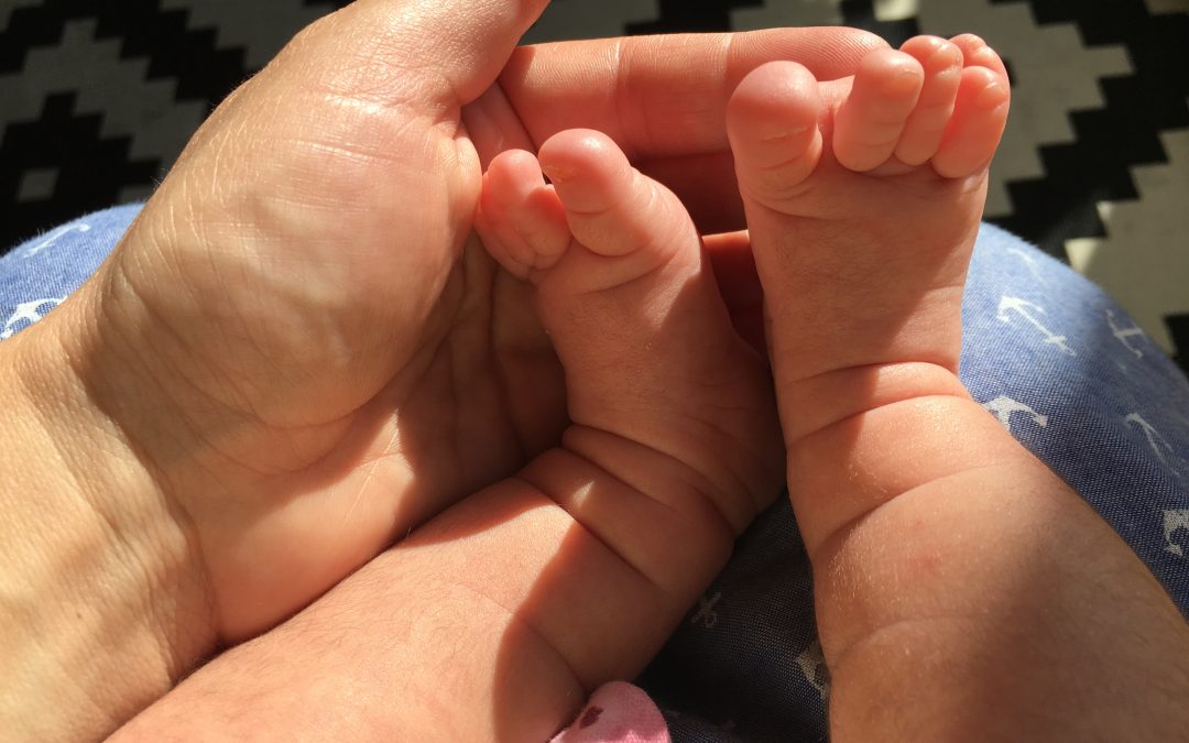 Teeny hands and toes ❤️